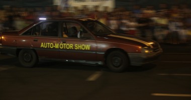 Camioanele monster truck "strivesc" parcarea de la Maritimo | GALERIE FOTO - 4
