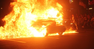 Stire din Social : Camioanele monster truck "strivesc" parcarea de la Maritimo | GALERIE FOTO