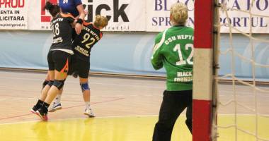 Galerie foto. Handbal feminin: CSU Neptun, calificare dramatică în final four-ul Cupei României - 3
