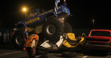 Camioanele monster truck "strivesc" parcarea de la Maritimo | GALERIE FOTO - 12