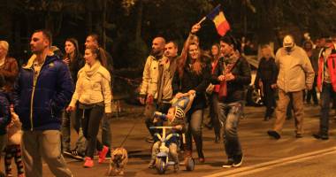 GALERIE FOTO-VIDEO / Constănțenii, din nou în stradă. 2.000 de oameni au plecat în marș și au scandat "Constanța, trezește-te!" - 10