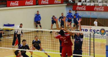 Stire din Sport : Galerie foto. Volei masculin: CVM Tomis a învins Dinamo, în primul meci din semifinale