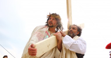 Galerie Foto / Eveniment unic în comuna Saraiu. "Calea Crucii", refăcută în Joia Mare - 12