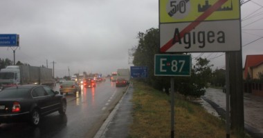 Stire din Economie : TIR-urile vor traversa canalul, la Agigea, cu gabara