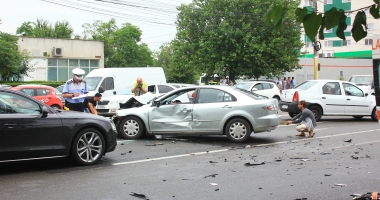GALERIE FOTO. GRAV ACCIDENT RUTIER ÎN CONSTANȚA. CINCI VICTIME! A INTERVENIT DESCARCERAREA - 16