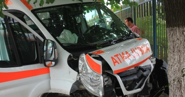 GALERIE FOTO. GRAV ACCIDENT RUTIER ÎN CONSTANȚA. CINCI VICTIME! A INTERVENIT DESCARCERAREA - 15