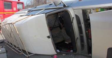 Accident spectaculos pe Podul de la Butelii. O mașină s-a răsturnat - 5