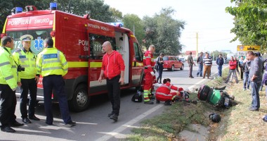IMAGINI ȘOCANTE! Accident rutier grav la intrare în Valu lui Traian. Mopedistul spulberat de mașină a murit! - UPDATE - 6
