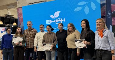 Stire din Cultură-Educație : Educație prin gust de Ziua Dobrogei: tinerii constănțeni au descoperit poveștile mâncării locale