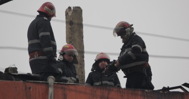 Galerie FOTO / Un incendiu a nimicit o vilă din municipiul Constanța - 7