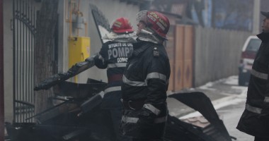 Galerie FOTO / Un incendiu a nimicit o vilă din municipiul Constanța - 8