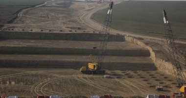 Stire din Politică-Administrație : Imagini INEDITE de pe noul tronson al Autostrăzii Soarelui GALERIE FOTO
