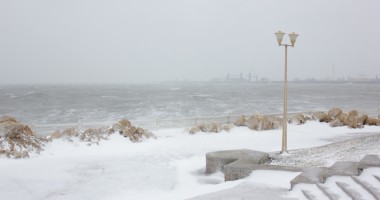 IMAGINI INEDITE. Furtună pe mare - 6