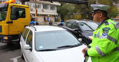 Galerie FOTO. Panică pe străzile Constanței! Poliția ridică mașinile parcate neregulamentar - 5