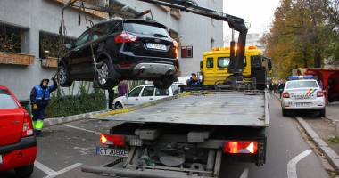 Galerie FOTO. Panică pe străzile Constanței! Poliția ridică mașinile parcate neregulamentar - 3