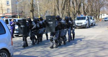 IMAGINI SPECTACULOASE. FOCURI DE ARMĂ și OSTATIC eliberat în centrul Constanței, de Ziua Poliției Române. Galerie FOTO și VIDEO - 5