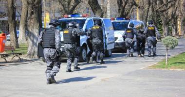 IMAGINI SPECTACULOASE. FOCURI DE ARMĂ și OSTATIC eliberat în centrul Constanței, de Ziua Poliției Române. Galerie FOTO și VIDEO - 6