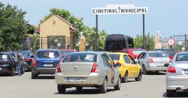 LACRIMI ȘI DURERE LA ÎNMORMÂNTAREA TÂNĂRULUI MORT în accidentul de pe podul IPMC / Galerie foto - 6