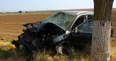 GALERIE FOTO / Accident rutier GRAV între Constanța și Valu lui Traian. UN MORT și patru răniți grav - 2
