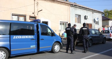 UPDATE - Percheziții de amploare în Constanța. 12 traficanți de droguri, duși la audieri- Galerie FOTO - 2