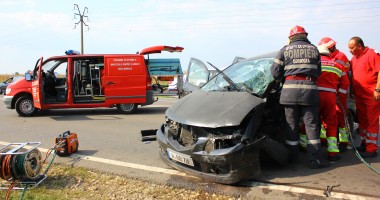 GALERIE FOTO / Accident rutier GRAV între Constanța și Valu lui Traian. UN MORT și patru răniți grav - 9