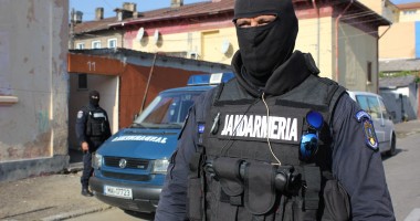 UPDATE - Percheziții de amploare în Constanța. 12 traficanți de droguri, duși la audieri- Galerie FOTO - 6