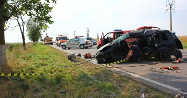 GALERIE FOTO / Accident rutier GRAV între Constanța și Valu lui Traian. UN MORT și patru răniți grav - 4