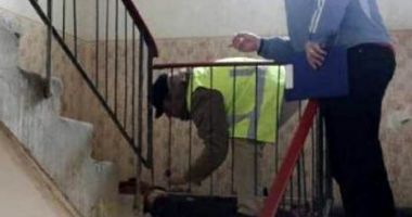 Un bărbat a murit, după ce a căzut printre balustrade, de la etajul 3