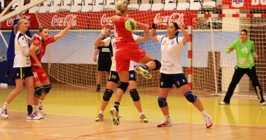 Stire din Sport : Galerie FOTO / CSU Neptun a pierdut meciul cu echipa Corona Brașov