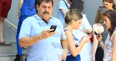 Galerie foto. A plouat cu note mici la bacalaureat. Lacrimi amarnice la afișarea rezultatelor - 8