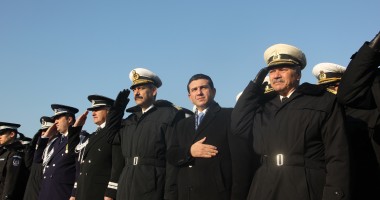 Ceremonie de depunere de coroane la Monumentul Eroilor din Cimitirul Central FOTO - 4