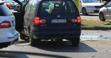 GALERIE FOTO / DEZASTRU ÎN INTERSECȚIA DE LA GARĂ. Mașină de Bulgaria urmărită de Poliție a intrat în plin în mașina primarului - 5
