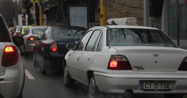 Galerie FOTO/Șoselele constănțene, un adevărat patinoar pentru șoferi - 7