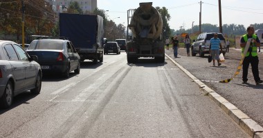 GALERIE FOTO. Accident cu un microbuz de călători, pe bd. Aurel Vlaicu.  Nouă victime! / UPDATE - 8