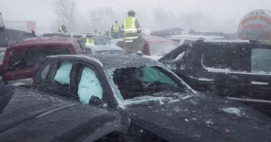 Stire din Actualitate : VIDEO INCREDIBIL. Accident ÎN LANȚ pe autostradă! Un mort și 71 de răniți, după ce 131 de mașini s-au tamponat
