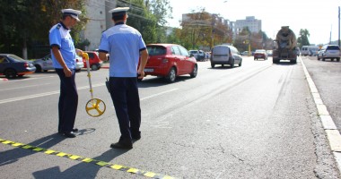 GALERIE FOTO. Accident cu un microbuz de călători, pe bd. Aurel Vlaicu.  Nouă victime! / UPDATE - 5