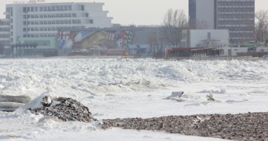 IMAGINI SPECTACULOASE / Marea Neagră a înghețat din nou - 4