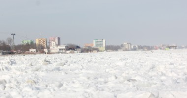 IMAGINI SPECTACULOASE / Marea Neagră a înghețat din nou - 10