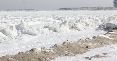 IMAGINI SPECTACULOASE / Marea Neagră a înghețat din nou - 8