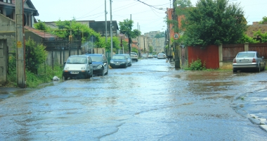 GALERIE FOTO / Rupere de nori la Constanța. Mai multe zone inundate - 5