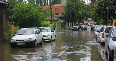 GALERIE FOTO / Rupere de nori la Constanța. Mai multe zone inundate - 3
