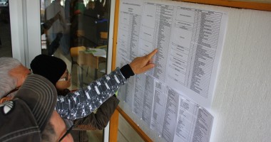 Galerie FOTO. Înghesuială la Bursa generală a locurilor de muncă. Iată ce posturi sunt disponibile - 7