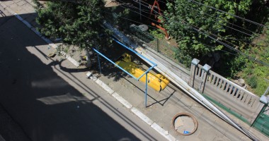 Galerie FOTO. GRAV ACCIDENT PE PODUL DE LA BUTELII / Un autobuz a rămas suspendat pe marginea PODULUI / SPEED, Cursă Infernală - varianta autohtonă - 4