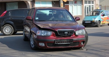 ACCIDENT RUTIER / Impact frontal pe strada Atelierelor (GALERIE FOTO) - 2