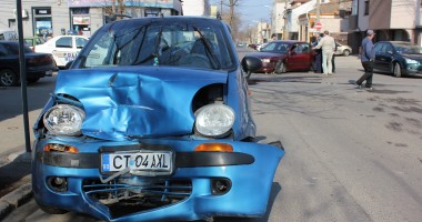 ACCIDENT RUTIER / Impact frontal pe strada Atelierelor (GALERIE FOTO) - 3