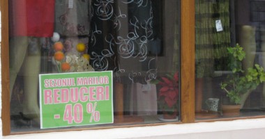 Comerțul bagă foarfecele în prețuri - 4