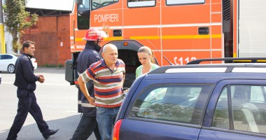 Galerie FOTO. Autoturism în flăcări pe I.C.Brătianu - UPDATE - 9