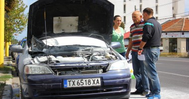 Galerie FOTO. Autoturism în flăcări pe I.C.Brătianu - UPDATE - 6