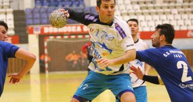 Stire din Sport : Handbal masculin / HC Dobrogea Sud a învins Poli Iași cu scorul de 42-31. Galerie foto