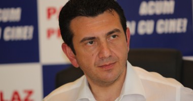 Stire din Politică-Administrație : Claudiu Palaz invită copiii la un atelier de pictură